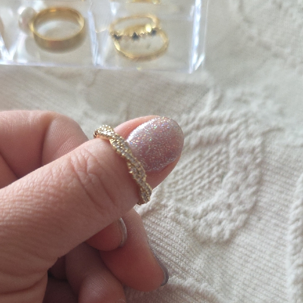 Elegant Gold Braided Ring